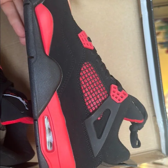 Air Jordan 4 Retro Men's Black and Red Brand New - Picture 5 of 8